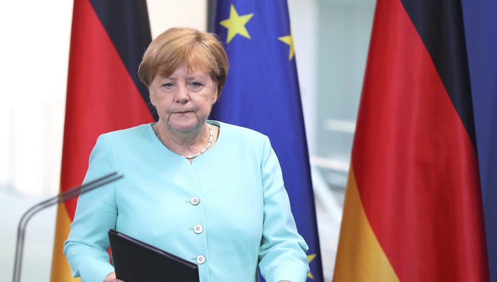 Angela Merkel comparece ante los medios