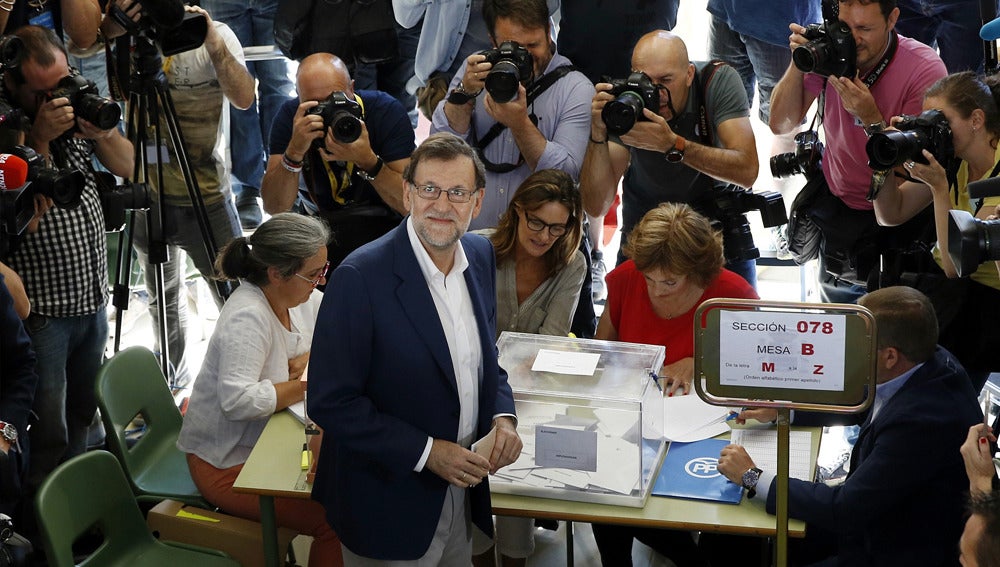 Mariano Rajoy antes de votar