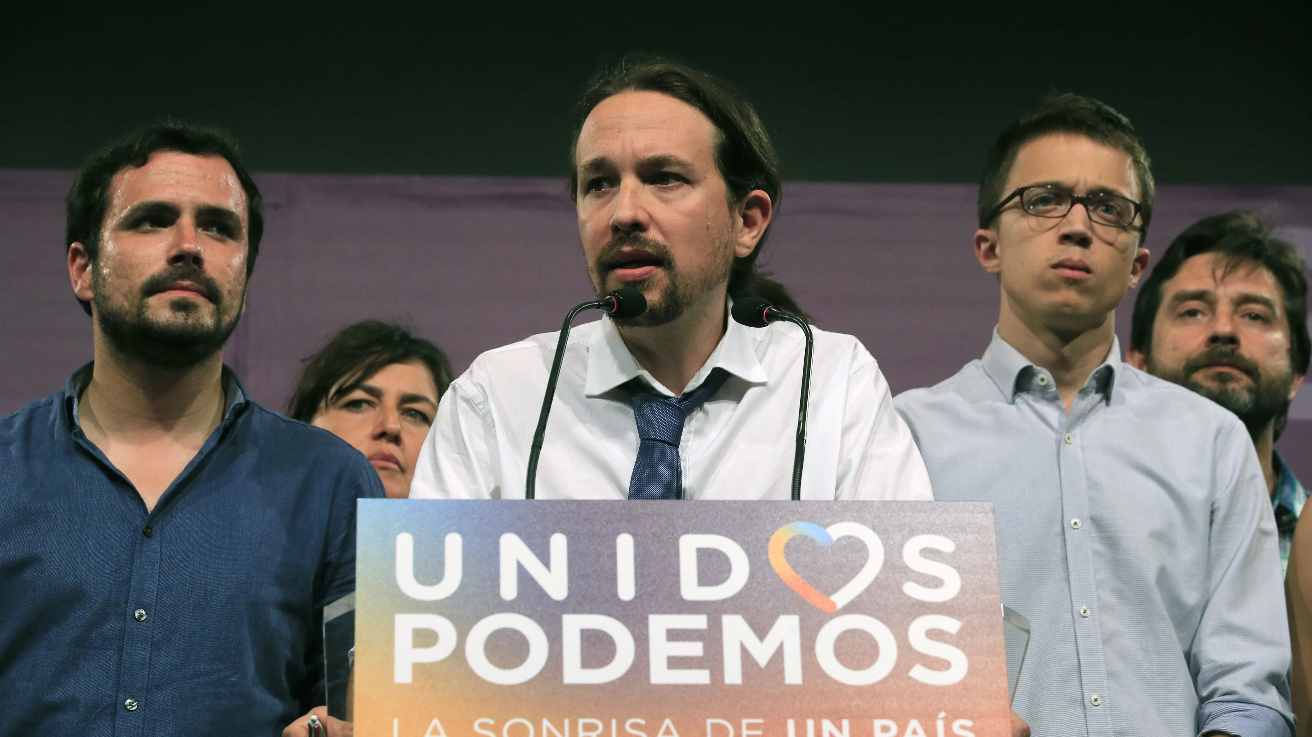 Pablo Iglesias junto a Garzón y Errejón Pablo Iglesias junto a Garzón y Errejón