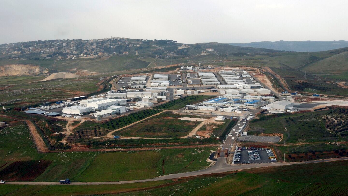 Vista a&eacute;rea de la base espa&ntilde;ola Miguel de Cervantes en Marjay&uacute;n, en el sur de L&iacute;bano