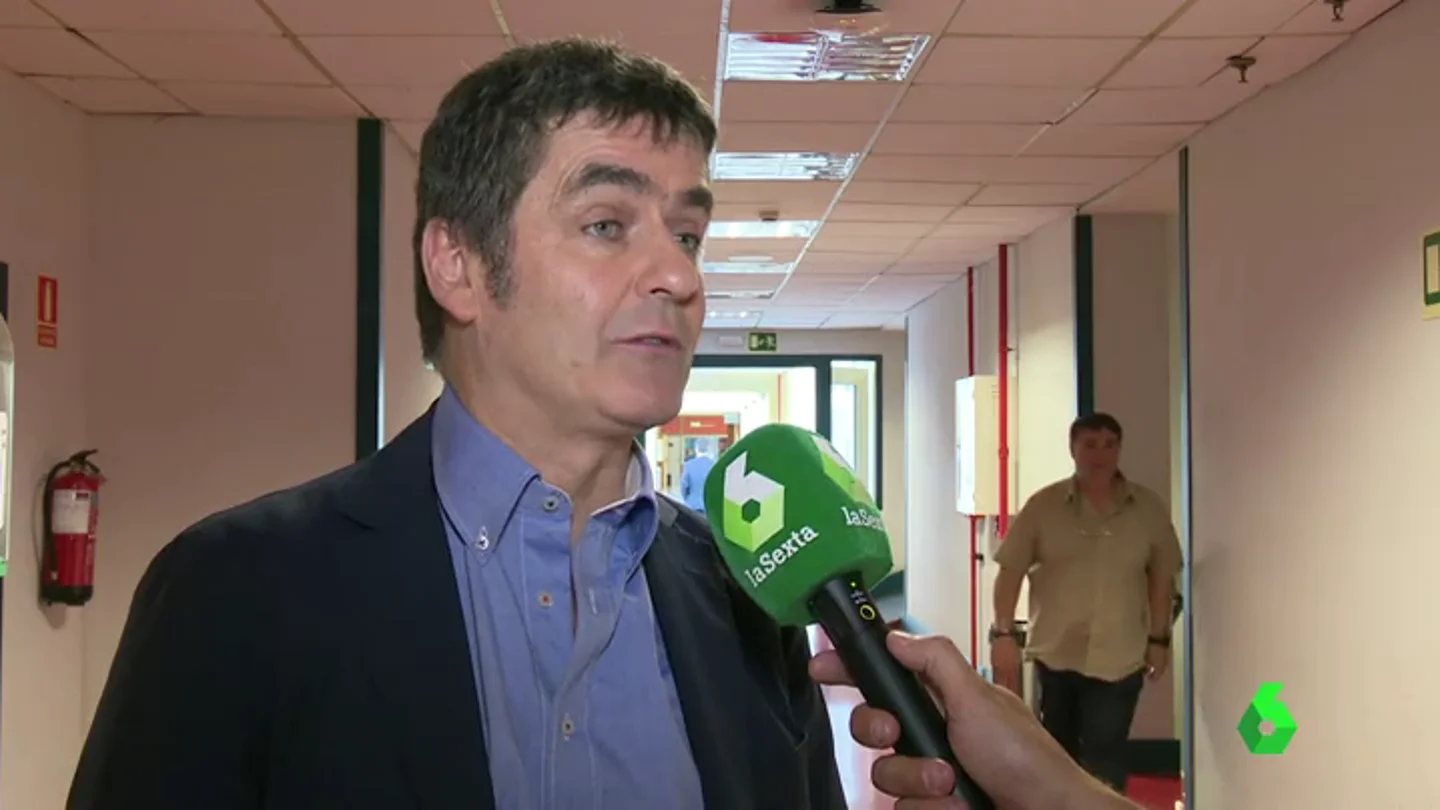 Frame 67.689668 de: Gilles Tremlett, corresponsal británico en España, sobre el 'Brexit': "Votan con el corazón xenófobo y racista" Frame 67.689668 de: Gilles Tremlett, corresponsal británico en España, sobre el 'Brexit': "Votan con el corazón xenófobo y racista"