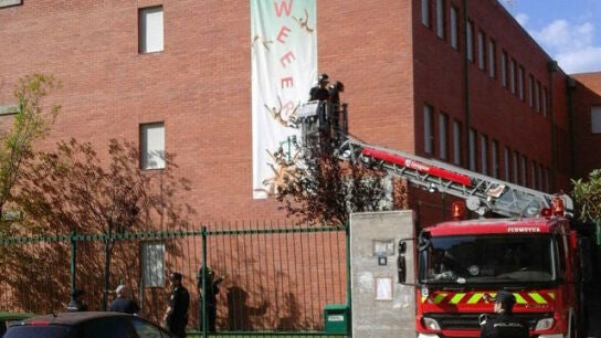 Retiran una pancarta contra Wert en el IES Andal&aacute;n