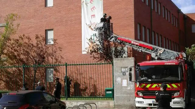 Retiran una pancarta contra Wert en el IES Andalán