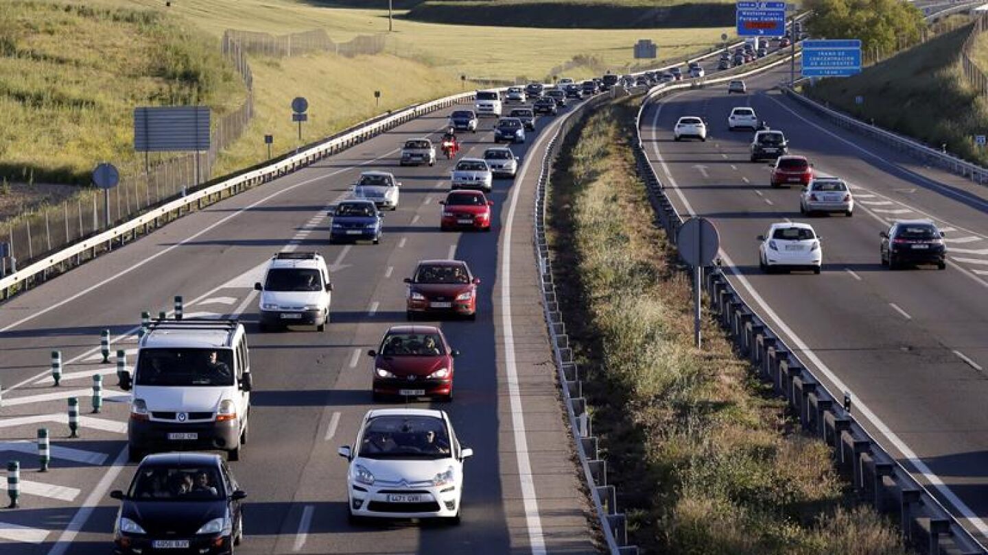 Tr&aacute;fico en la A-4, carretera de Andaluc&iacute;a, sentido Madrid.