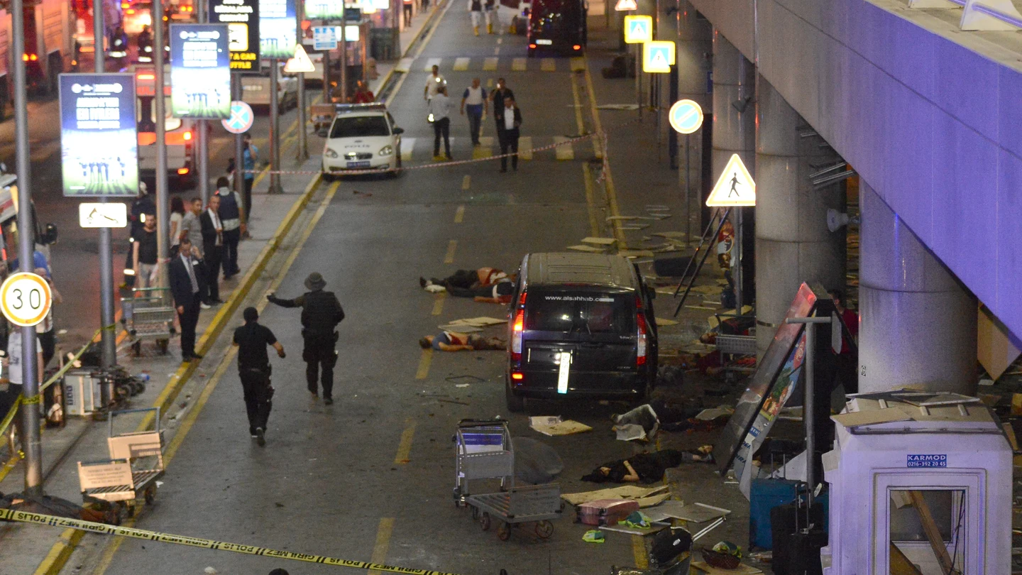 Imagen del dramático atentado en el aeropuerto de Estambul Imagen del dramático atentado en el aeropuerto de Estambul