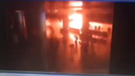 Primeras im&aacute;genes del atentado en el aeropuerto de Estambul