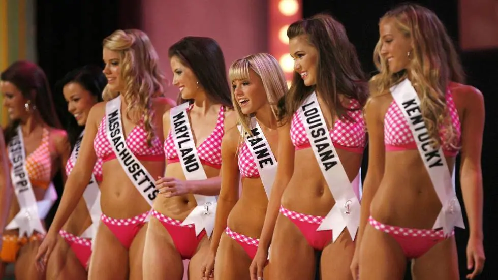 Candidatas en bikini en el certamen de 'Miss Teen USA'