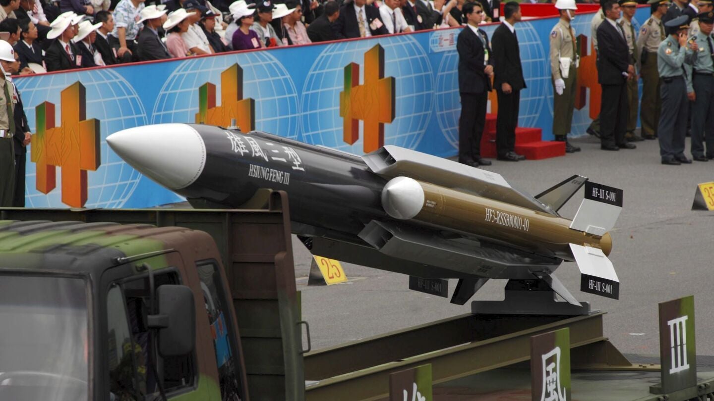 Foto tomada el 10 de octubre de 2007 de un misil Hsiung Feng III taiwan&eacute;s