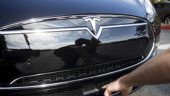 Un coche de Tesla Un coche de Tesla