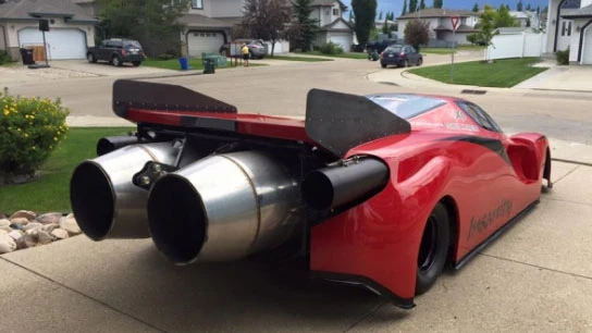 'Insane' visto desde atrás 'Insane' visto desde atrás