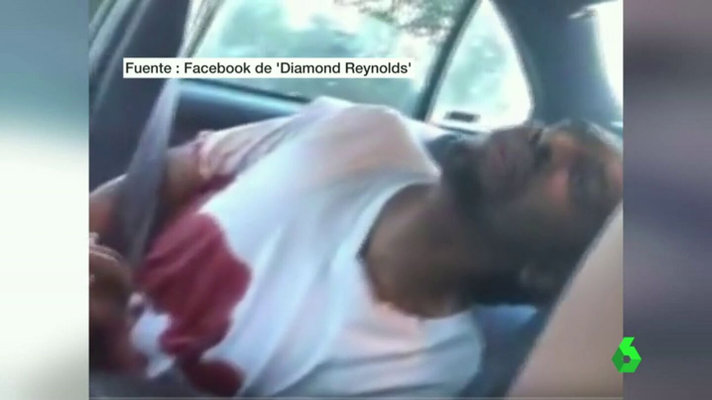 Frame 2.28421 de: Un polic&iacute;a mata a un joven de raza negra en Minnesota tras dispararle por llevar una luz del coche rota