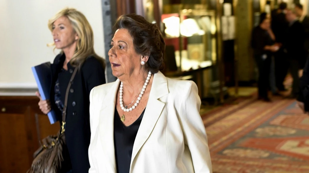 Barberá presenta sus credenciales en el Senado