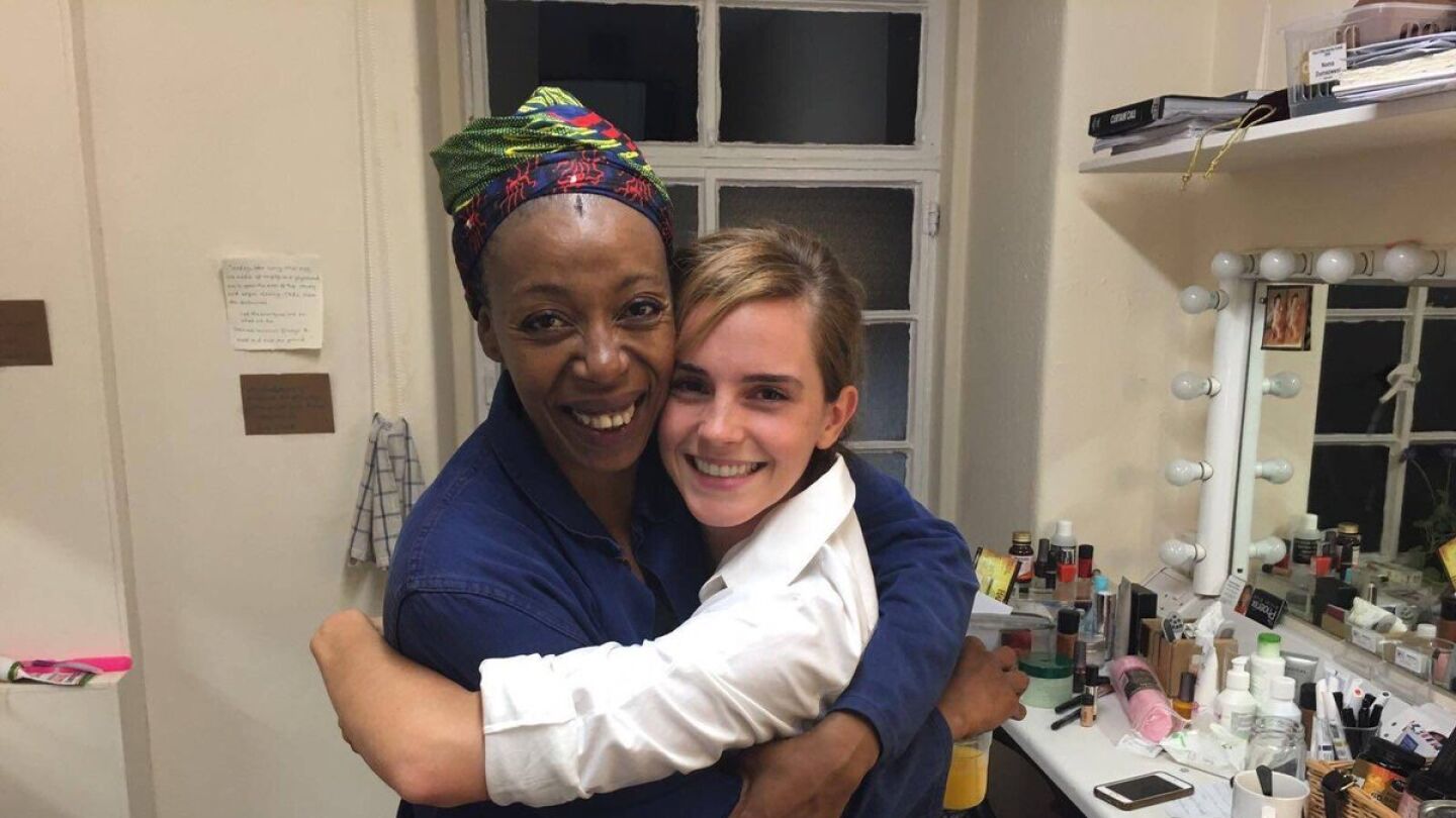 Emma Watson junto a Numa Dumezweni, la actriz que encarnar&aacute; a Hermione en la obra de teatro de la saga del mago 