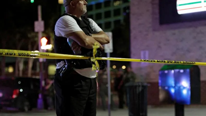 Un agente de Policía, tras el tiroteo de Dallas