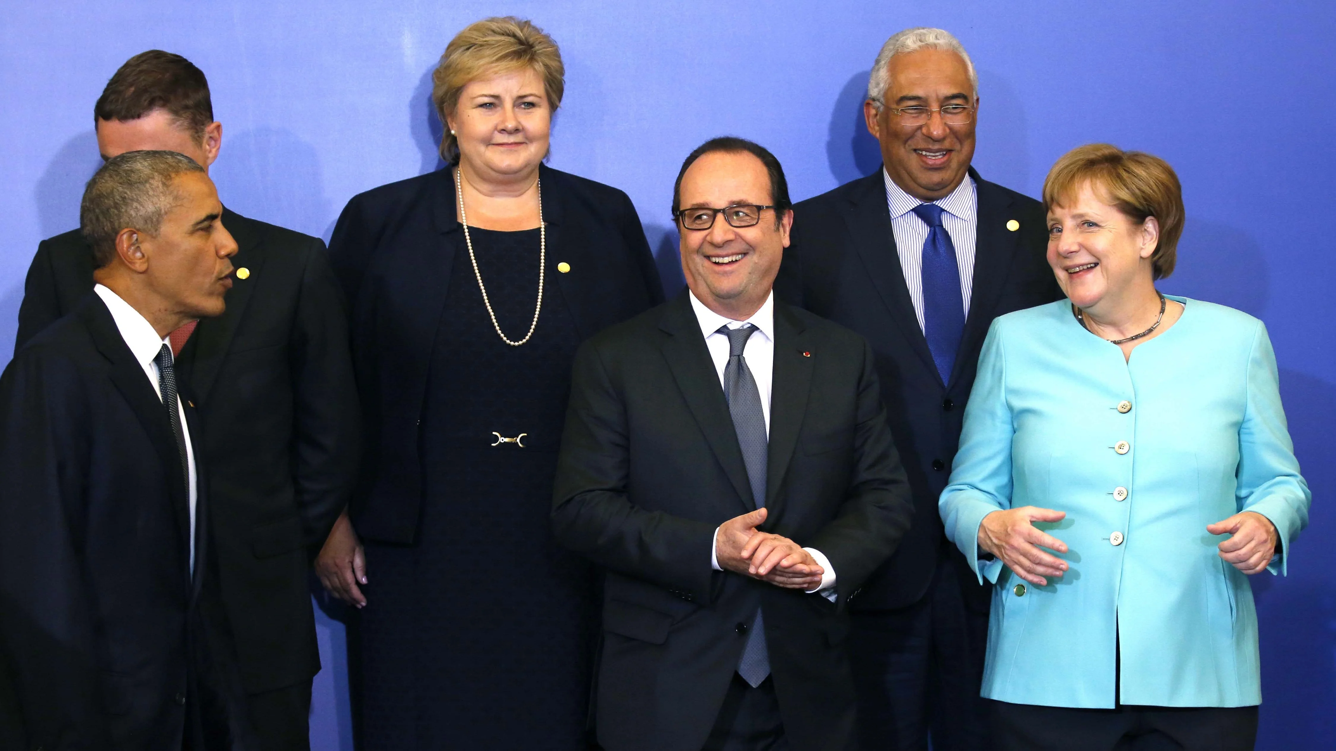 Barack Obama, el presidente de Francia, François Hollande, y la canciller alemana, Angela Merkel, durante la foto de familia en el Palacio de la República de Varsovia