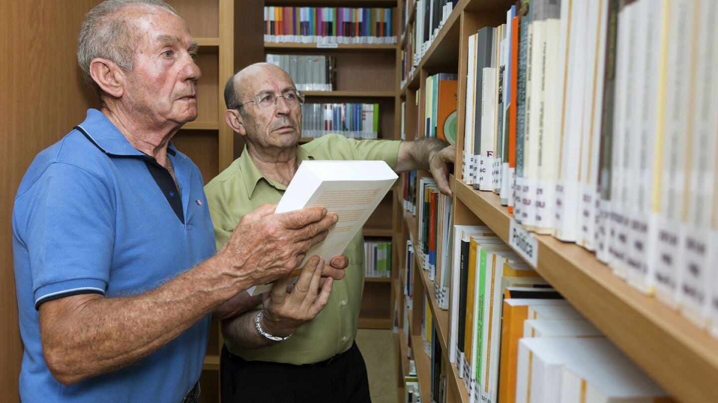 A sus 81 y 72 a&ntilde;os, respectivamente, los dos hermanos segovianos recoger&aacute;n en octubre su t&iacute;tulo de Geograf&iacute;a e Historia en la Universidad Nacional de Educaci&oacute;n a Distancia (UNED) despu&eacute;s de m&aacute;s de diez a&ntilde;os.