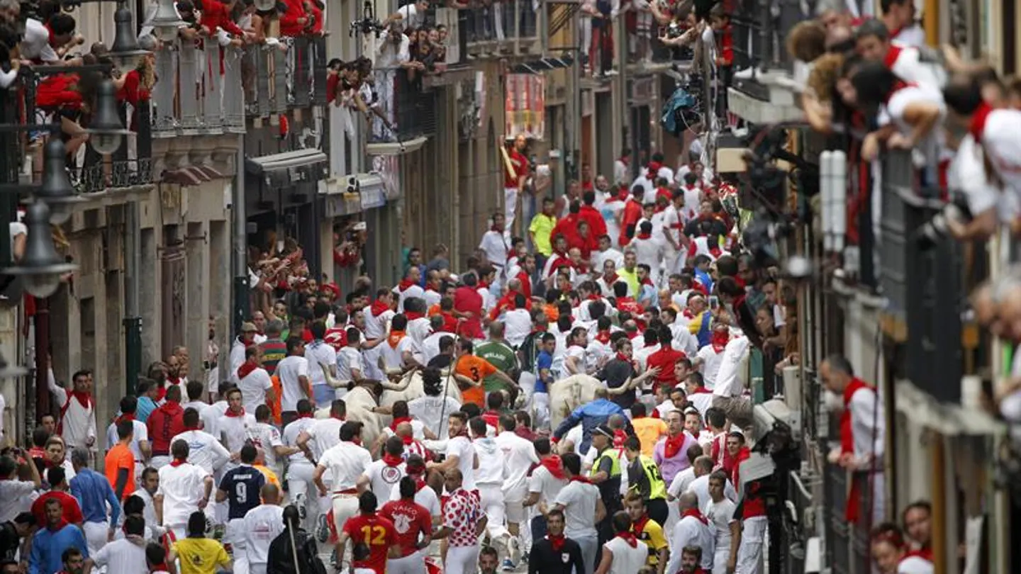 Un momento del encierro durante los sanfermines 2016 Un momento del encierro durante los sanfermines 2016
