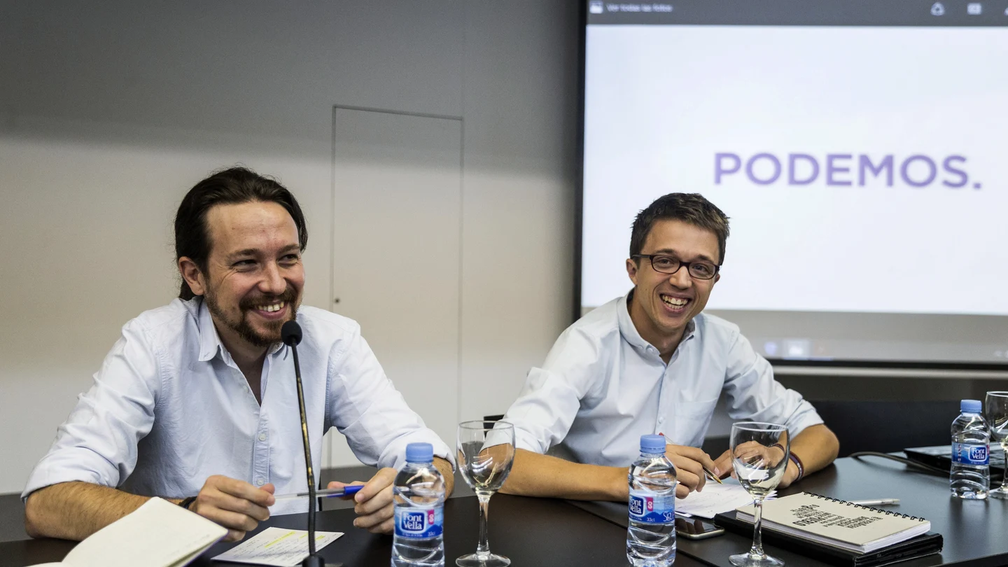 Pablo Iglesias: "Es patético que Pedro Sánchez no esté preocupado por Rajoy sino por Podemos" Pablo Iglesias: "Es patético que Pedro Sánchez no esté preocupado por Rajoy sino por Podemos"
