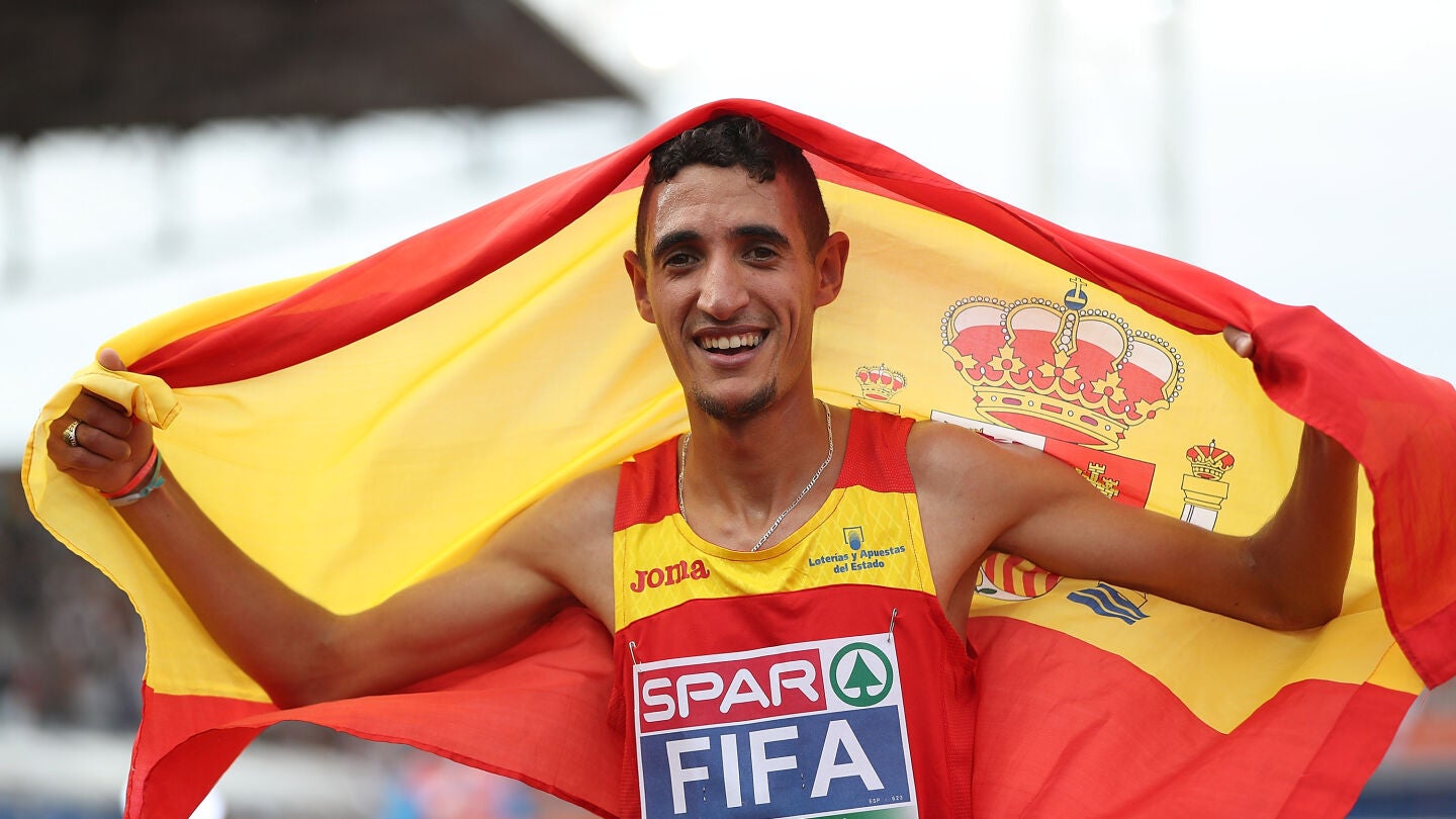 Ilias Fifa celebra el oro en el 5.000