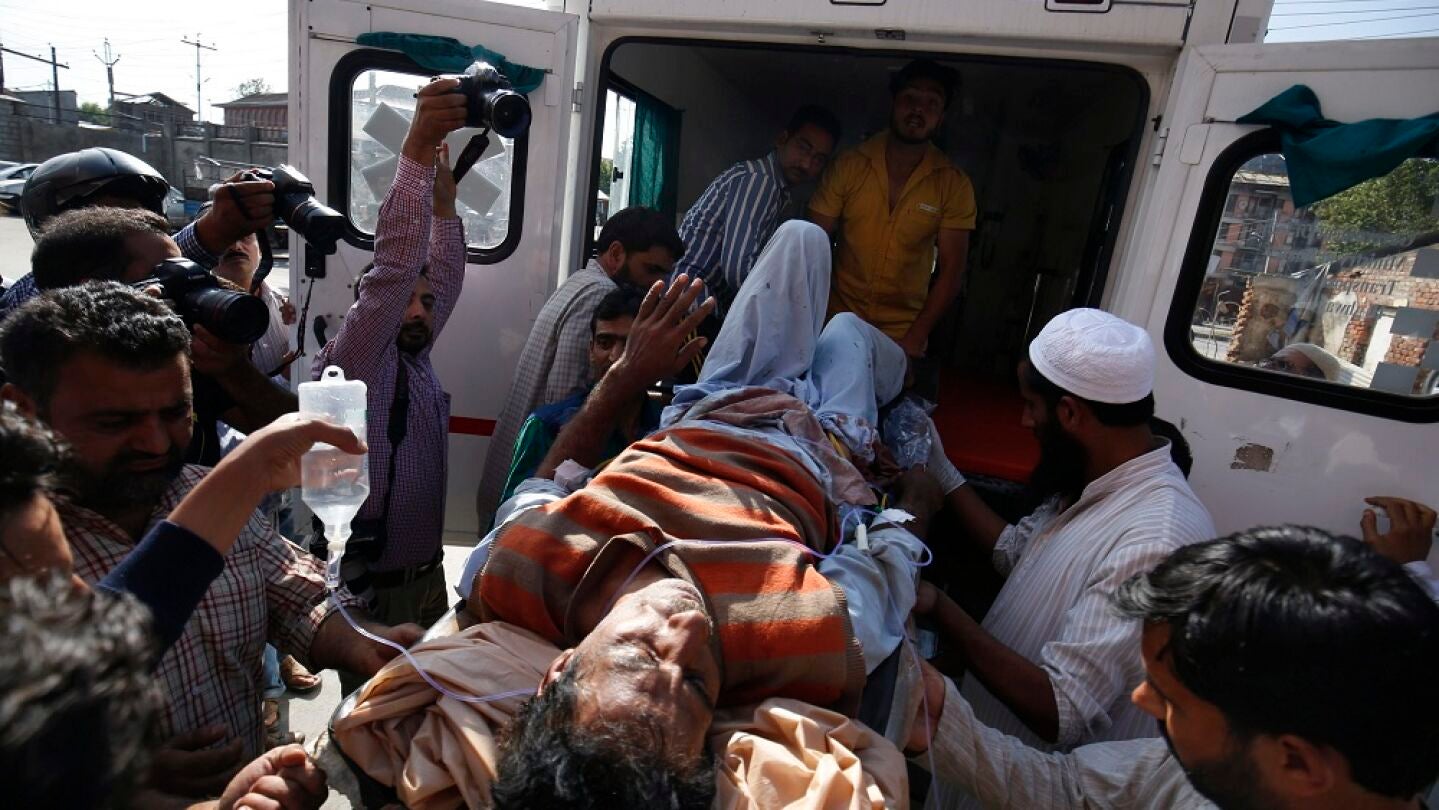Veinti&uacute;n muertos en protesta por el abatimiento de un terrorista en la Cachemira india 