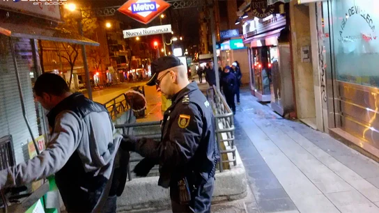 Registro a un ciudadano en Policías en acción Registro a un ciudadano en Policías en acción