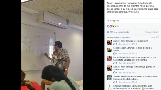 El conmovedor gesto de un profesor universitario que da clases mientras sujeta al bebé de una alumna se hace viral El conmovedor gesto de un profesor universitario que da clases mientras sujeta al bebé de una alumna se hace viral