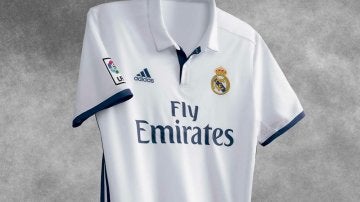 La primera equipación del Real Madrid para la temporada 2016/2017