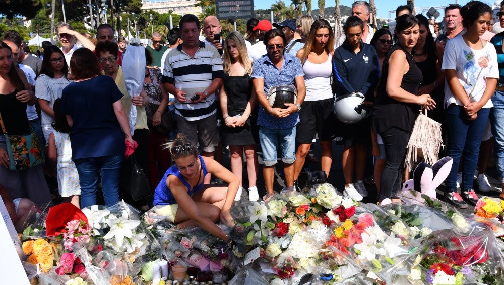 Homenajes en Niza tras el atentado