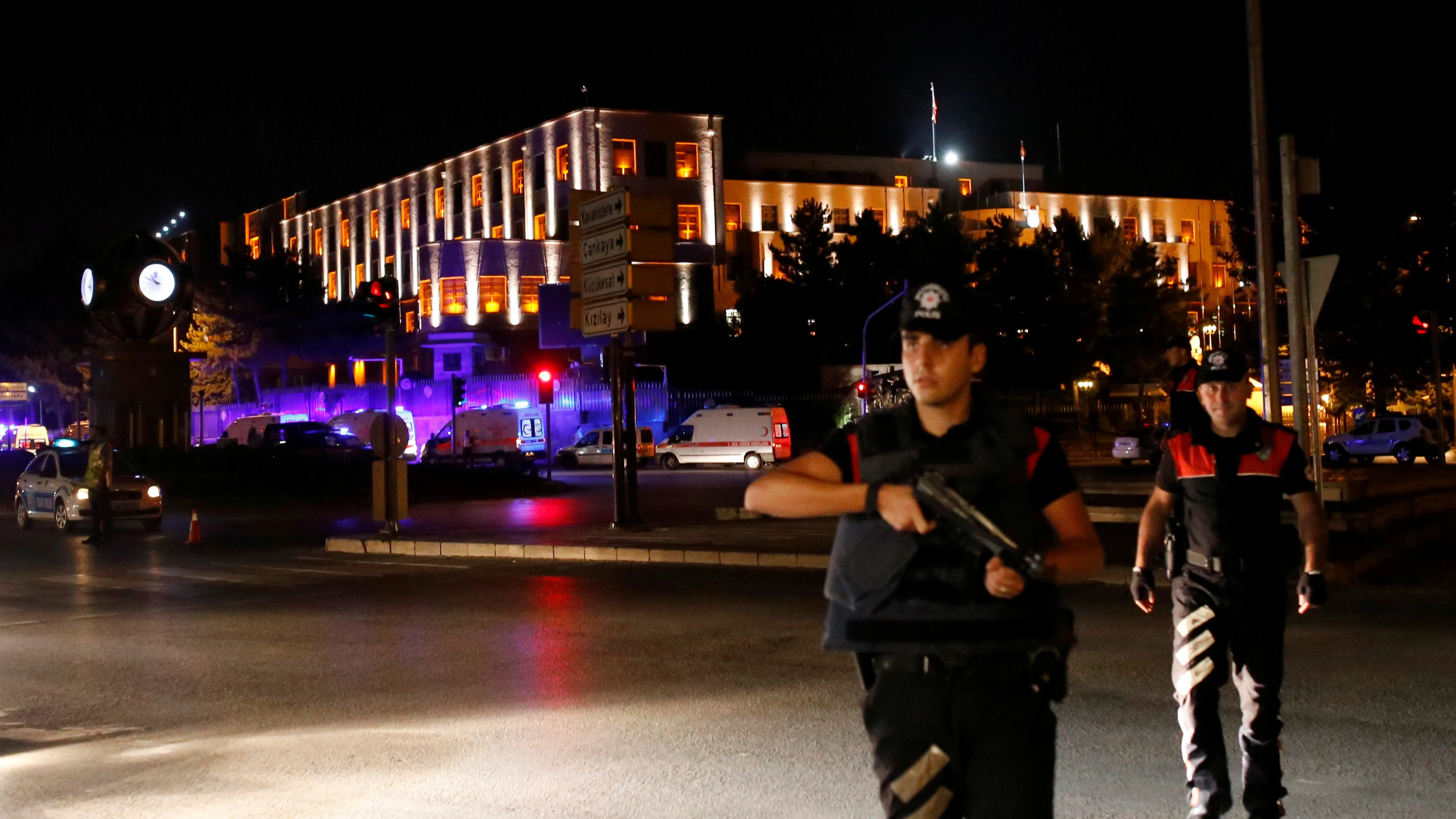 Imágenes durante el intento de golpe de Estado en Turquía