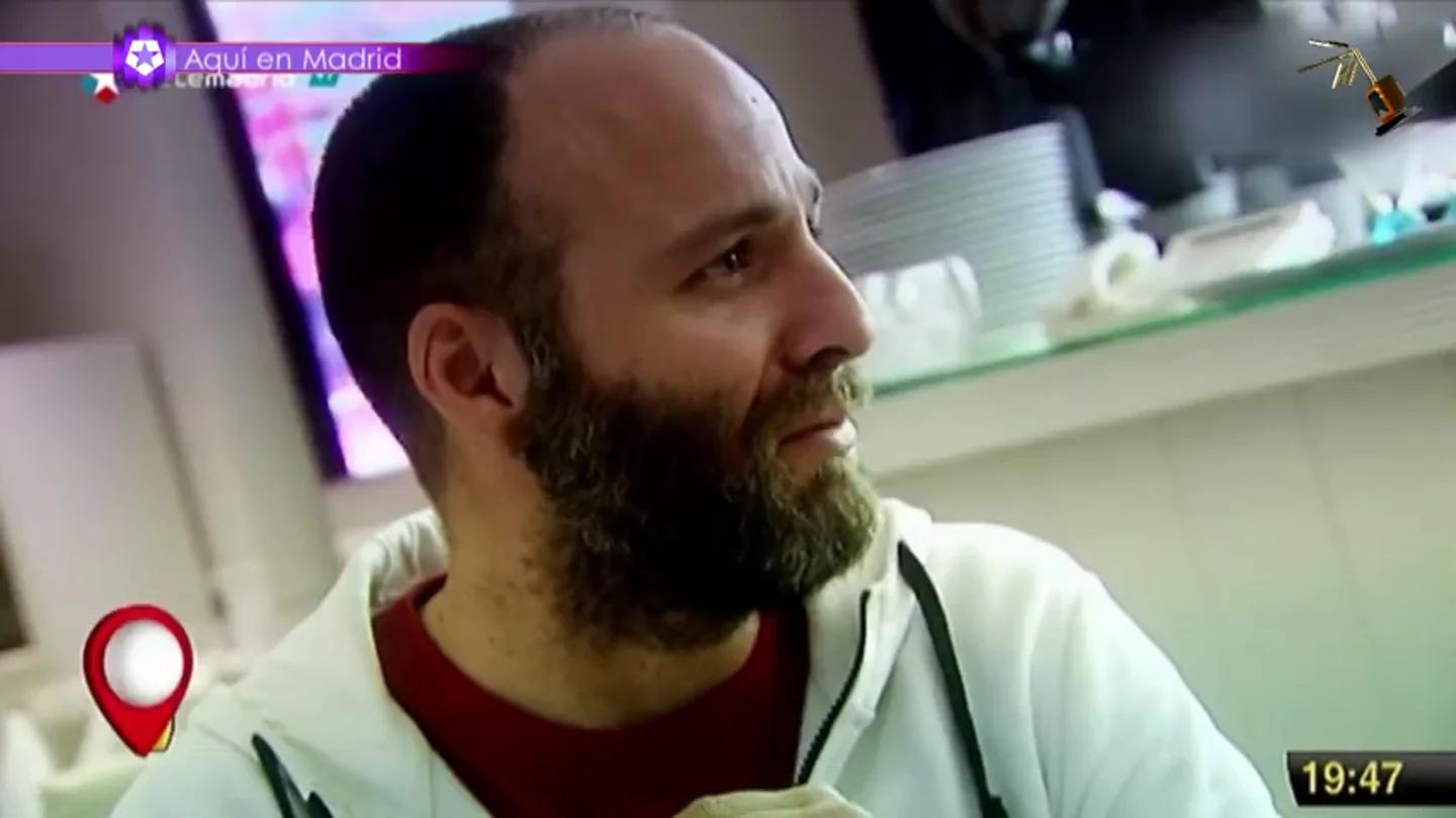 Frame 61.984788 de: Luis Vegas, el reportero que se monta sus propios chistes: "Tenemos que ver con la carne que somos muy chuletas" Frame 61.984788 de: Luis Vegas, el reportero que se monta sus propios chistes: "Tenemos que ver con la carne que somos muy chuletas"