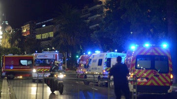 Ambulancias tras el atentado en Niza