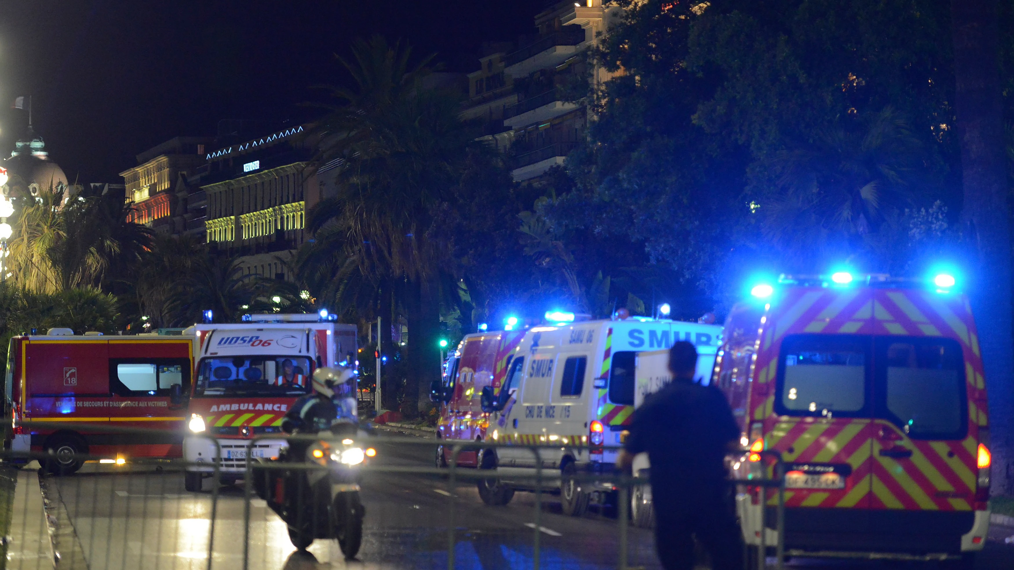 Ambulancias tras el atentado en Niza