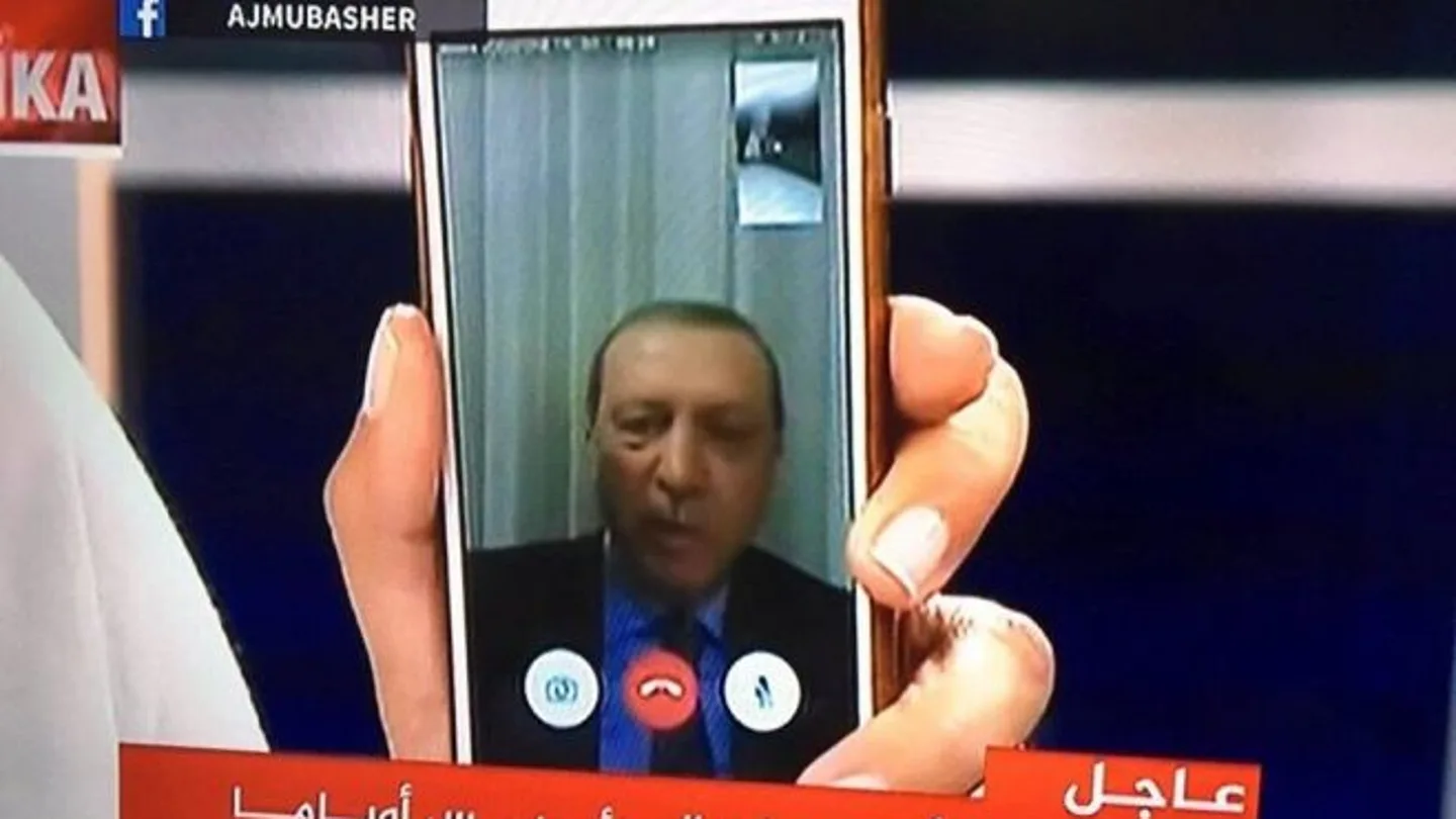 Mensaje de Erdogan a los turcos durante el intento de golpe Mensaje de Erdogan a los turcos durante el intento de golpe