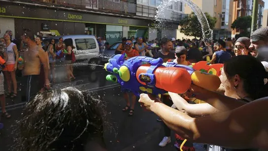 Un momento de la celebración del 35 aniversario de la Batalla Naval de Vallecas. Un momento de la celebración del 35 aniversario de la Batalla Naval de Vallecas.