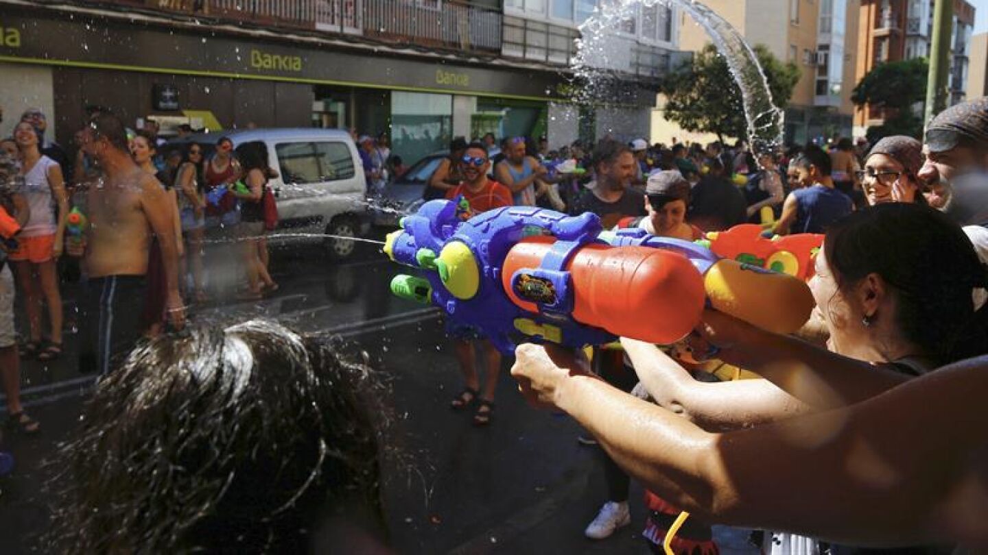 Un momento de la celebraci&oacute;n del 35 aniversario de la Batalla Naval de Vallecas.