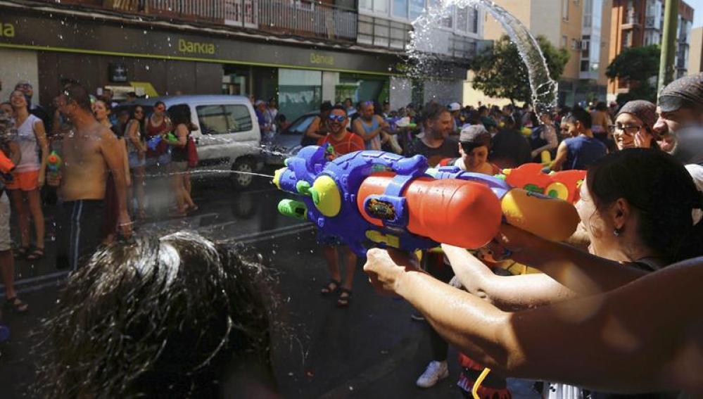 Un momento de la celebración del 35 aniversario de la Batalla Naval de Vallecas.