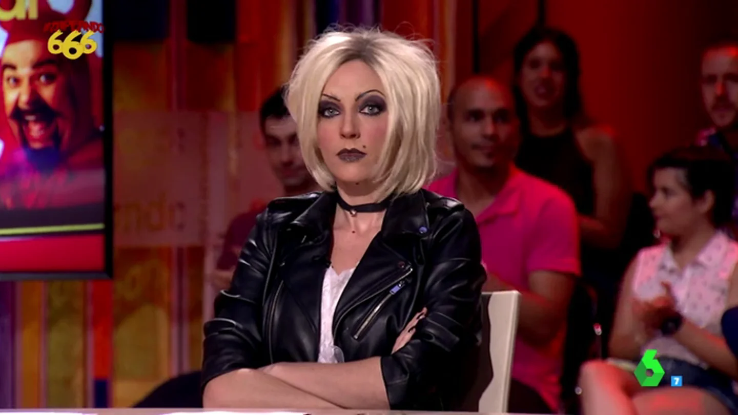 Frame 4.048005 de: Anna Simon recibe el mayor susto de Zapeando: "Sois unos cabrones" Frame 4.048005 de: Anna Simon recibe el mayor susto de Zapeando: "Sois unos cabrones"