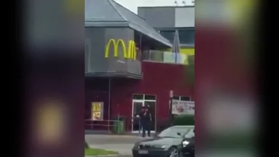 Frame 3.784317 de: Un hombre abre fuego en plena calle en el centro de Múnich Frame 3.784317 de: Un hombre abre fuego en plena calle en el centro de Múnich