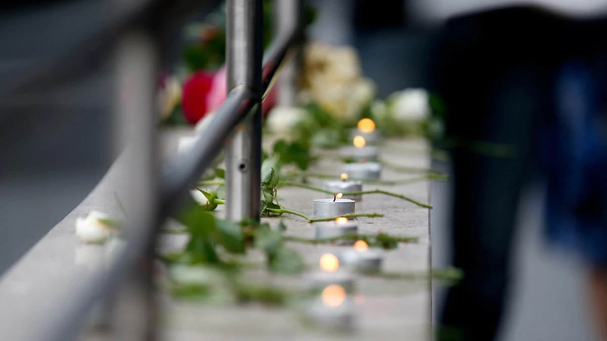 Velas en homenaje a las v&iacute;ctimas del tiroteo en M&uacute;nich