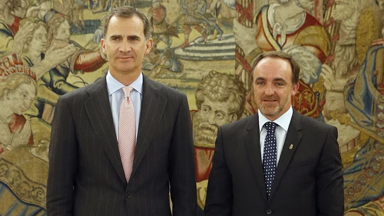 El Rey ha recibido esta tarde en el Palacio de la Zarzuela al presidente de UPN, Javier Esparza El Rey ha recibido esta tarde en el Palacio de la Zarzuela al presidente de UPN, Javier Esparza