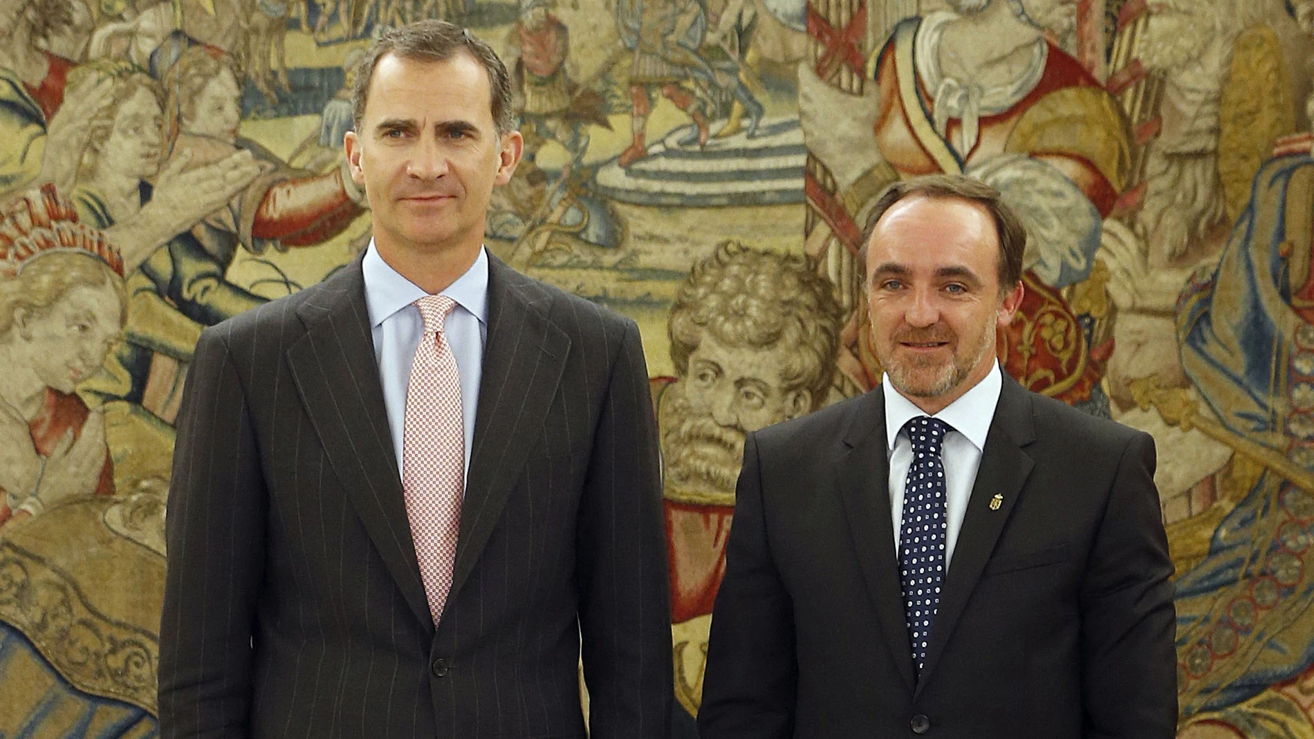 El Rey ha recibido esta tarde en el Palacio de la Zarzuela al presidente de UPN, Javier Esparza