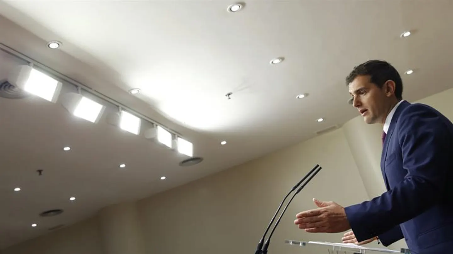 Albert Rivera, en rueda de prensa. Albert Rivera, en rueda de prensa.