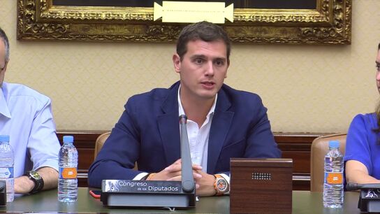 Albert Rivera se dirige a Mariano Rajoy y Pedro S&aacute;nchez
