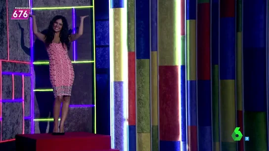 Frame 10.046527 de: Cristina Pedroche, Miki Nadal, Irene Junquera... Así ha sido la entrada triunfal de los zapeadores a plató Frame 10.046527 de: Cristina Pedroche, Miki Nadal, Irene Junquera... Así ha sido la entrada triunfal de los zapeadores a plató