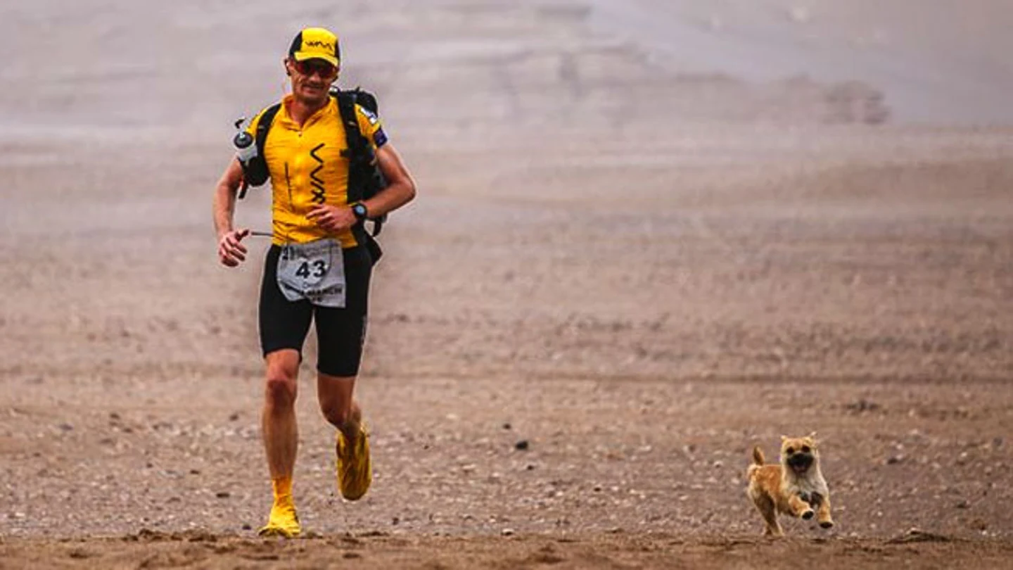 Ambos maratonistas corriendo Ambos maratonistas corriendo