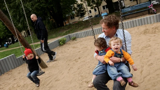 Padre con sus hijos Padre con sus hijos