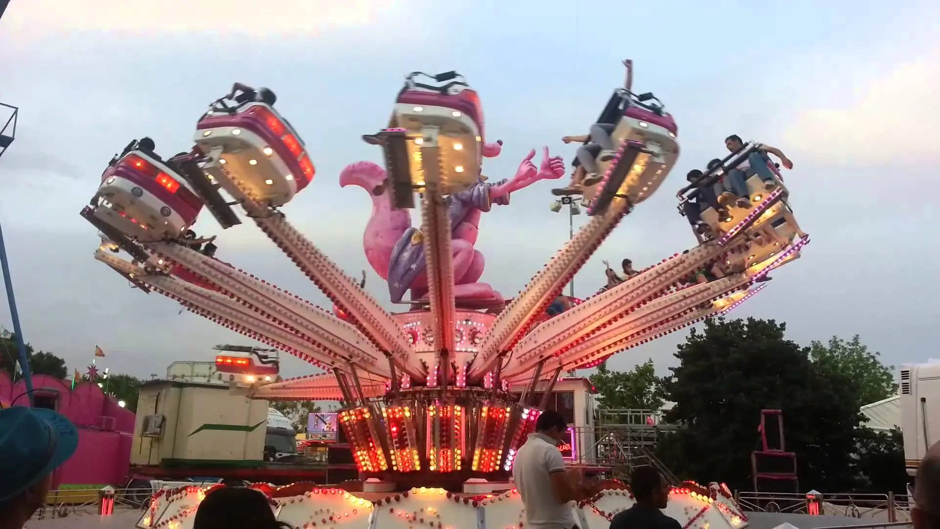 Imagen de archivo de una atracción en una feria