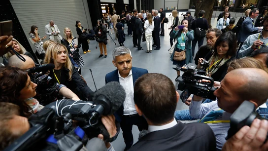 Sadiq Khan, alcalde de londres, en una comparecencia ante los medios Sadiq Khan, alcalde de londres, en una comparecencia ante los medios