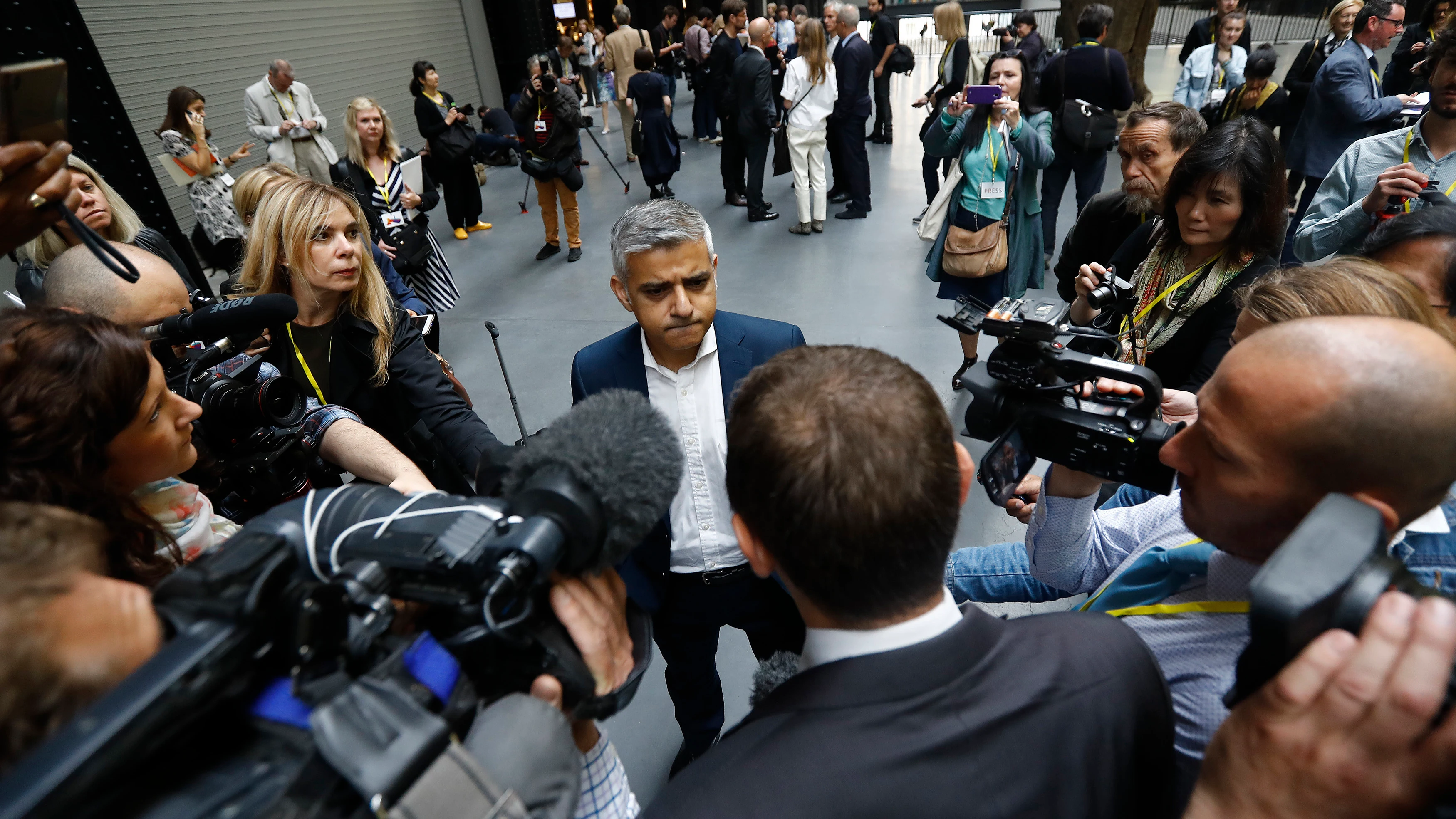 Sadiq Khan, alcalde de londres, en una comparecencia ante los medios Sadiq Khan, alcalde de londres, en una comparecencia ante los medios