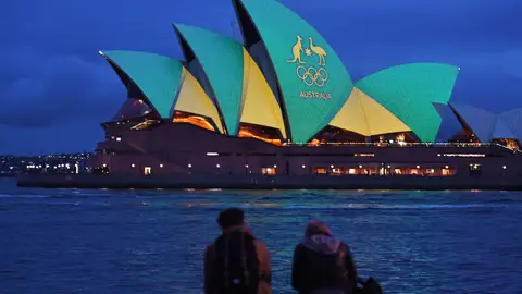 Ópera de Sídney iluminada con los colores olímpicos de Australia (05-08-2016) La ópera de Sídney está iluminada con el color verde y dorado en referencia a los colores del equipo olímpico Australiano